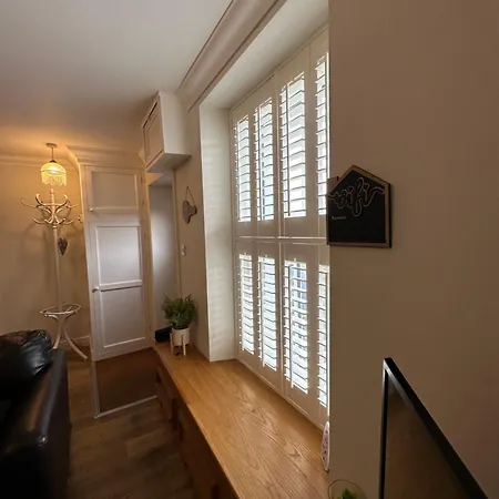 The Cosy Cottage Retreat! Perfect For Contractors, Relocators, Getaway Llantrisant  Exterior photo