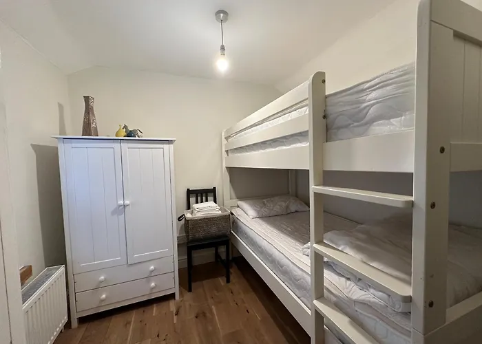 The Cosy Cottage Retreat! Perfect For Contractors, Relocators, Getaway